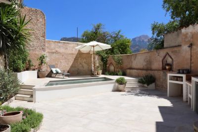 Spacious and bright townhouse with pool in the centre of Sóller, Reg. ETV/12398