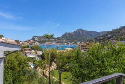 Desirable luxury villa with garage and pool in Port de Sóller