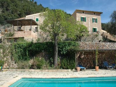 Renovated and sunny country house with beautiful longdistance views in Sóller for longterm rent