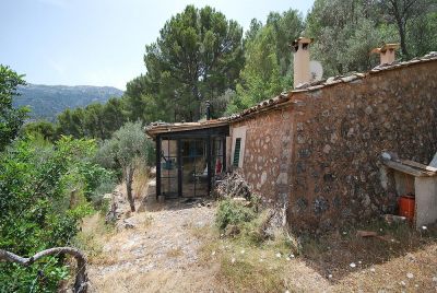 Nice and sunny mountain-cottage in Sóller, with great views to the valley and the sea