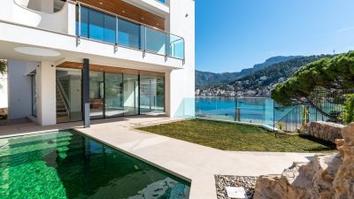 New spectacular villa in a frontline location in Port de Sóller