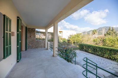 Large bright apartment with terrace and garage in Sóller for longterm rent