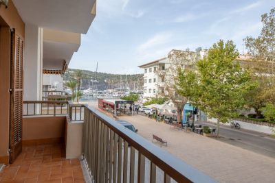 Large flat with double parking in Port de Sóller