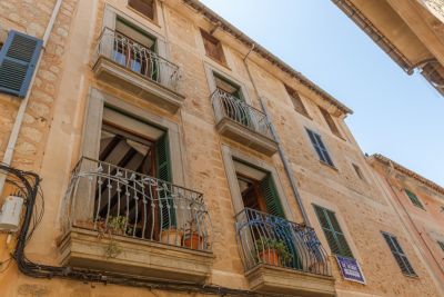 Townhouse with terrace in the heart of Sóller
