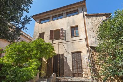 Townhouse with garden and project for a pool in Sóller