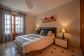 3 bedroom, 1 bathroom apartment and parking for seasonal rental